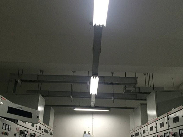 母線(xiàn)現(xiàn)場(chǎng)照片