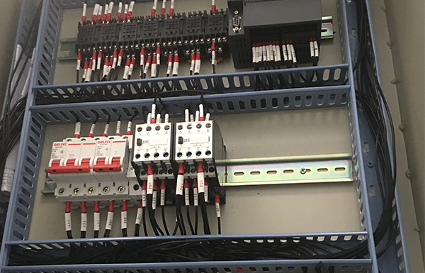 生產(chǎn)控制柜、水阻柜企業(yè)，維護、維修