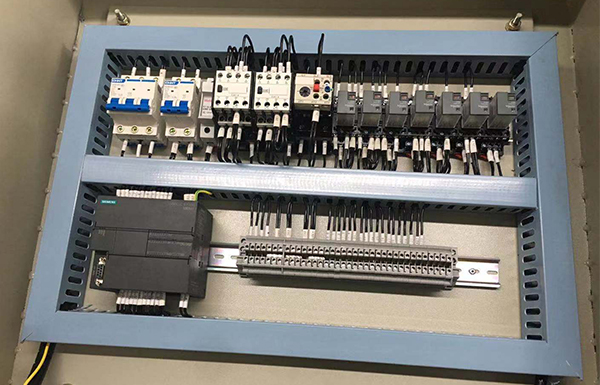 生產(chǎn)控制柜、水阻柜企業(yè)，維護、維修